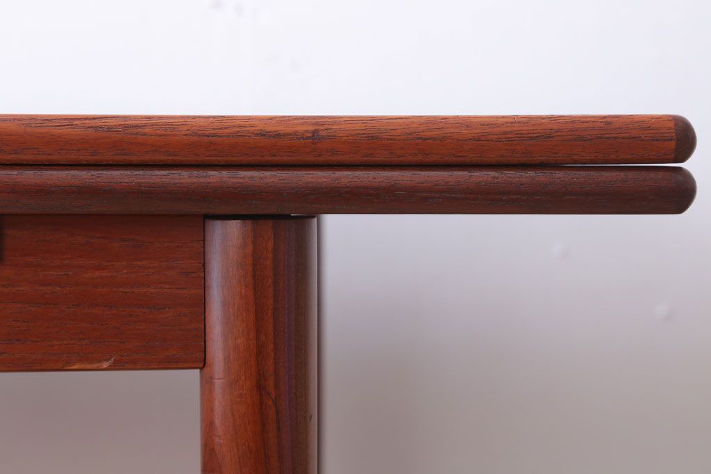 ヴィンテージ家具　北欧ビンテージ　デンマーク製　エクステンションコーヒーテーブル(センターテーブル)