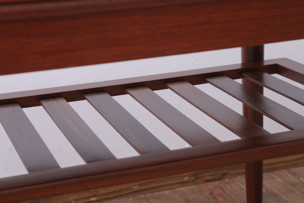 ヴィンテージ家具　北欧ビンテージ　デンマーク製　エクステンションコーヒーテーブル(センターテーブル)