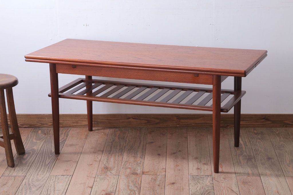 ヴィンテージ家具　北欧ビンテージ　デンマーク製　エクステンションコーヒーテーブル(センターテーブル)