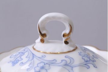 アンティーク雑貨　中古　ノリタケ(Noritake)　スタジオコレクションのポット・シュガーポット・クリーマー3点セット(洋食器)