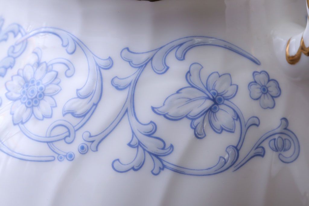 アンティーク雑貨　中古　ノリタケ(Noritake)　スタジオコレクションのポット・シュガーポット・クリーマー3点セット(洋食器)