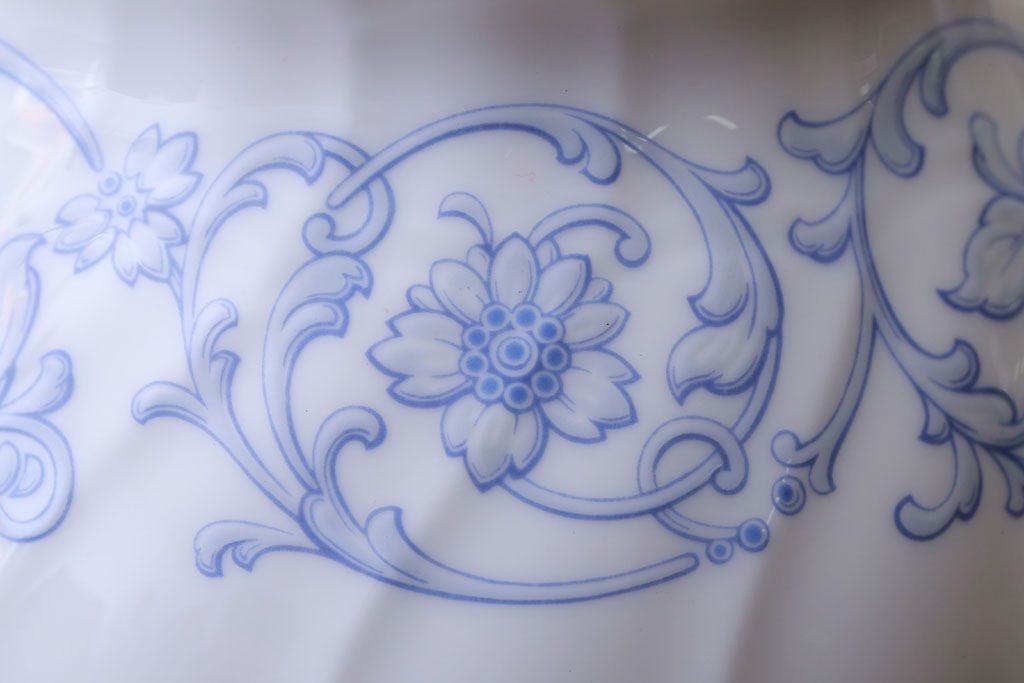 アンティーク雑貨　中古　ノリタケ(Noritake)　スタジオコレクションのポット・シュガーポット・クリーマー3点セット(洋食器)