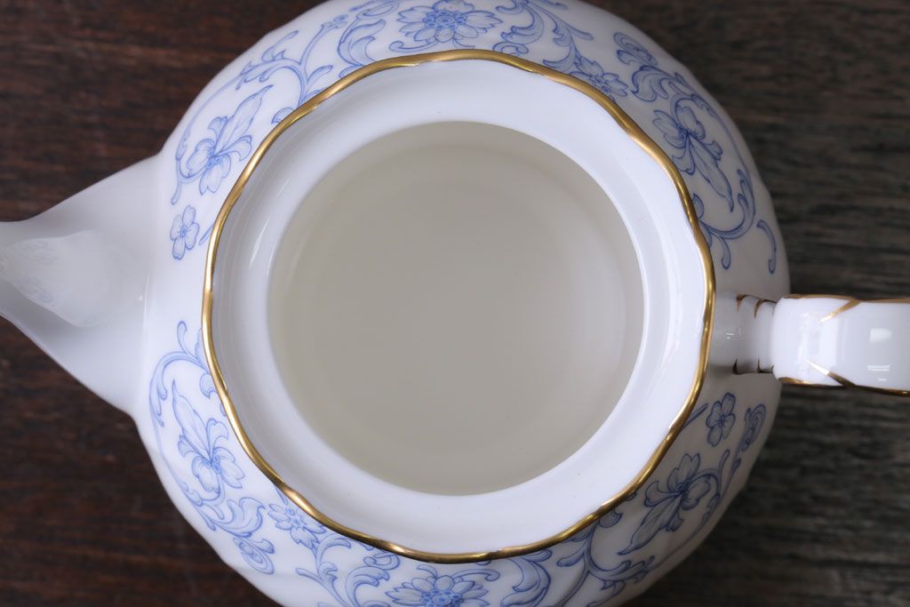 アンティーク雑貨　中古　ノリタケ(Noritake)　スタジオコレクションのポット・シュガーポット・クリーマー3点セット(洋食器)