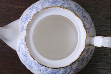 アンティーク雑貨　中古　ノリタケ(Noritake)　スタジオコレクションのポット・シュガーポット・クリーマー3点セット(洋食器)