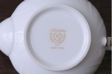 アンティーク雑貨　中古　ノリタケ(Noritake)　スタジオコレクションのポット・シュガーポット・クリーマー3点セット(洋食器)