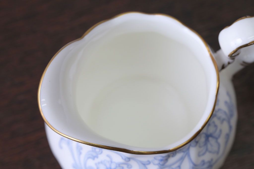 アンティーク雑貨　中古　ノリタケ(Noritake)　スタジオコレクションのポット・シュガーポット・クリーマー3点セット(洋食器)