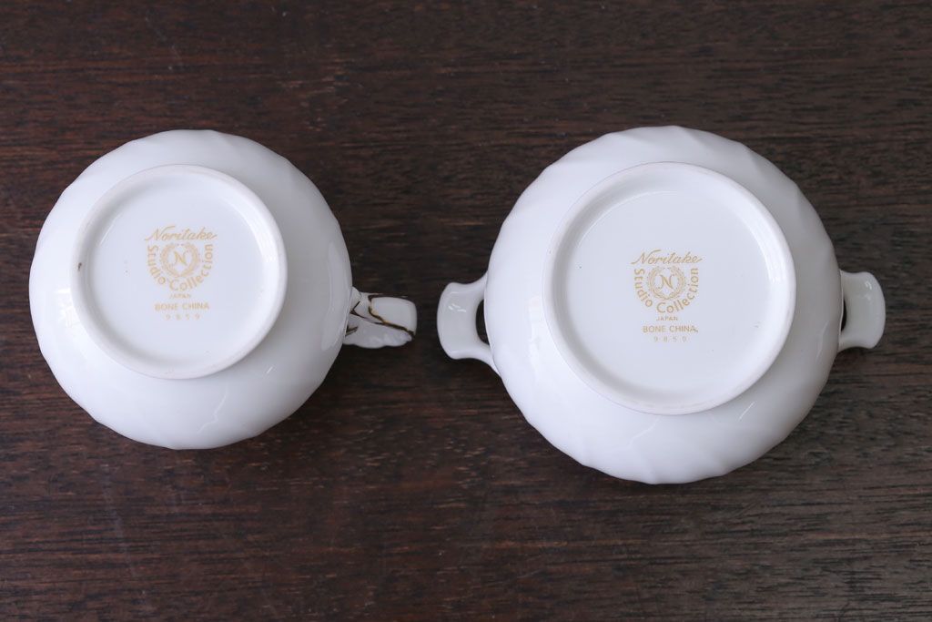 アンティーク雑貨　中古　ノリタケ(Noritake)　スタジオコレクションのポット・シュガーポット・クリーマー3点セット(洋食器)