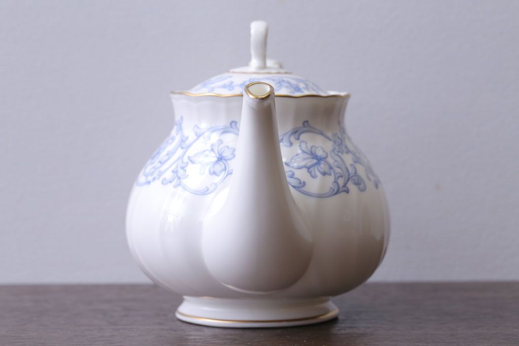 アンティーク雑貨　中古　ノリタケ(Noritake)　スタジオコレクションのポット(洋食器)
