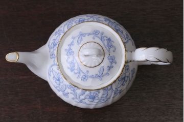 アンティーク雑貨　中古　ノリタケ(Noritake)　スタジオコレクションのポット(洋食器)