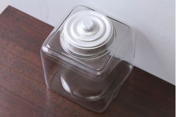 アンティーク雑貨　昭和レトロ　アンティーク四角ガラス瓶(ビン)(2)