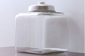 アンティーク雑貨　昭和レトロ　アンティーク四角ガラス瓶(ビン)(2)