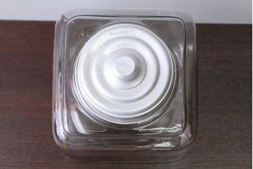 アンティーク雑貨　昭和レトロ　アンティーク四角ガラス瓶(ビン)(2)