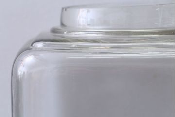 アンティーク雑貨　昭和レトロ　アンティーク四角ガラス瓶(ビン)(2)