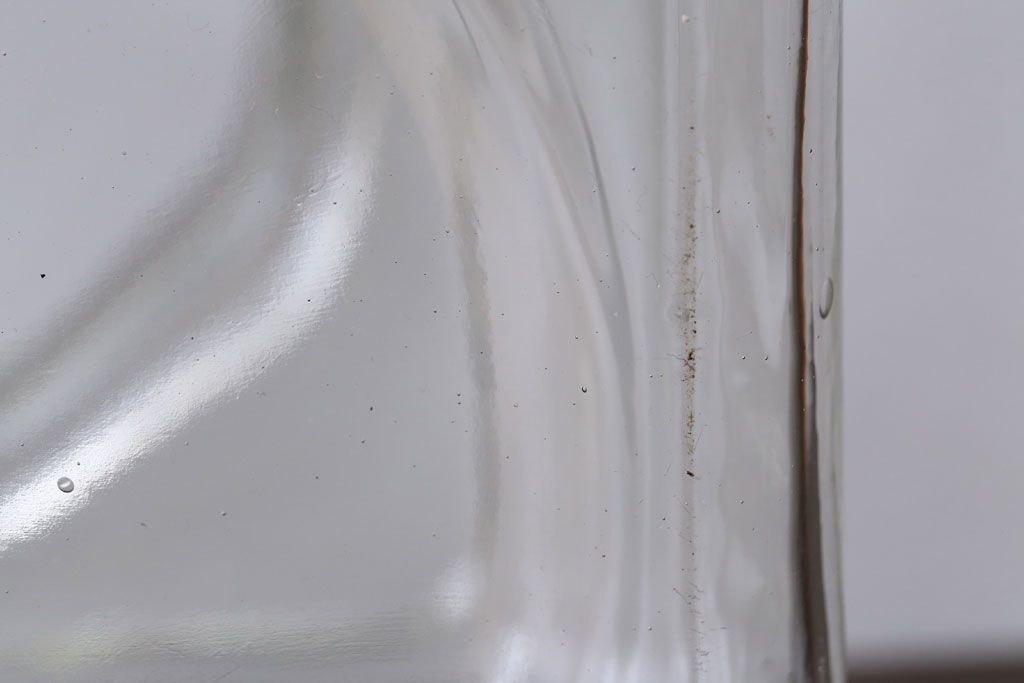 アンティーク雑貨　昭和レトロ　アンティーク四角ガラス瓶(ビン)(2)