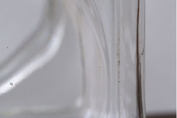 アンティーク雑貨　昭和レトロ　アンティーク四角ガラス瓶(ビン)(2)