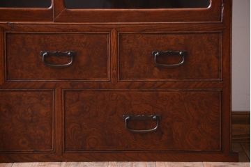 アンティーク家具　古民具・骨董　三方欅材・銅金具!細かな意匠が美しい高級茶箪笥