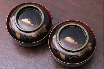 アンティーク雑貨　アンティーク　大正〜昭和初期　鯉の図　木製蒔絵椀2客