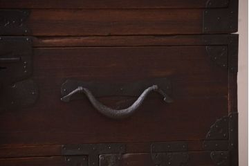 アンティーク家具　古民具・骨董　明治期　アンティーク時代桐箪笥(衣装箪笥、桐たんす)