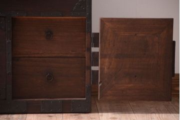 アンティーク家具　古民具・骨董　明治期　アンティーク時代桐箪笥(衣装箪笥、桐たんす)