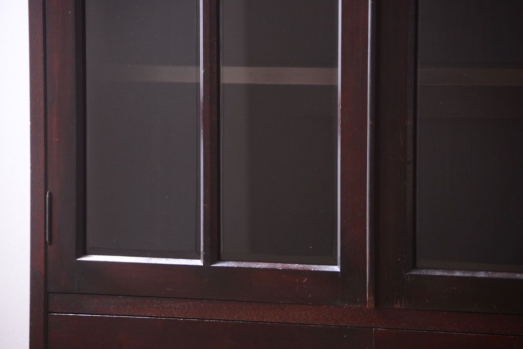 アンティーク家具　和製アンティーク　面取りガラスの上品な古い本箱