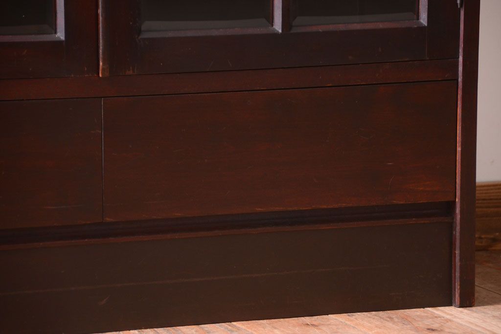 アンティーク家具　和製アンティーク　面取りガラスの上品な古い本箱