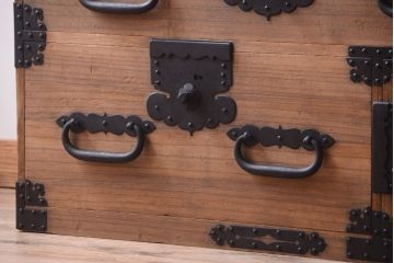 アンティーク家具　古民具・骨董　明治期　最高級!厚手金具のアンティーク木味桐観音重ね箪笥(桐箪笥、桐たんす)