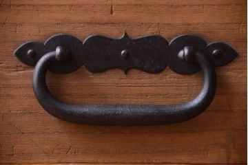 アンティーク家具　古民具・骨董　明治期　最高級!厚手金具のアンティーク木味桐観音重ね箪笥(桐箪笥、桐たんす)