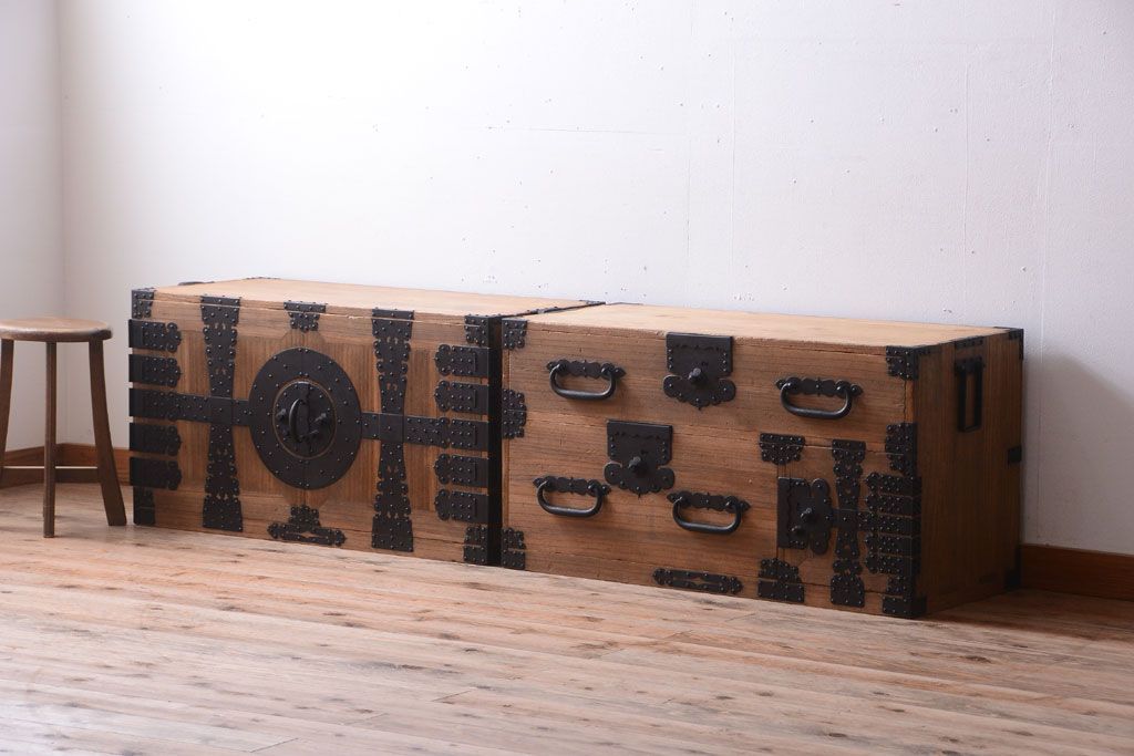 アンティーク家具　古民具・骨董　明治期　最高級!厚手金具のアンティーク木味桐観音重ね箪笥(桐箪笥、桐たんす)