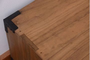 アンティーク家具　古民具・骨董　明治期　アンティーク木味桐箪笥ローボード(引き出し・衣装箪笥)