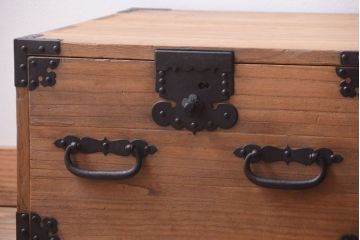 アンティーク家具　古民具・骨董　明治期　アンティーク木味桐箪笥ローボード(引き出し・衣装箪笥)