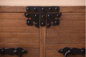 アンティーク家具　古民具・骨董　明治期　アンティーク木味桐箪笥ローボード(引き出し・衣装箪笥)