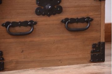 アンティーク家具　古民具・骨董　明治期　アンティーク木味桐箪笥ローボード(引き出し・衣装箪笥)