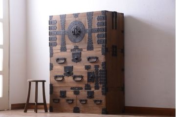 アンティーク家具　古民具・骨董　明治期　アンティーク木味桐箪笥ローボード(引き出し・衣装箪笥)