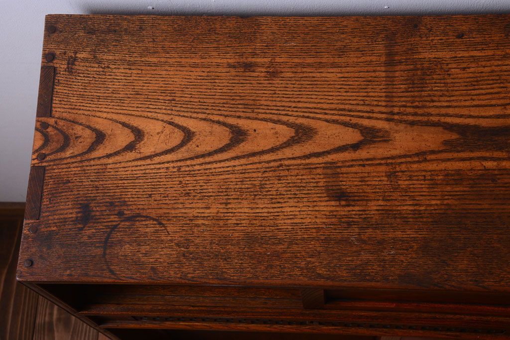 アンティーク家具　和製アンティーク　蛇腹戸付き!古い木の珍しい収納棚(戸棚)