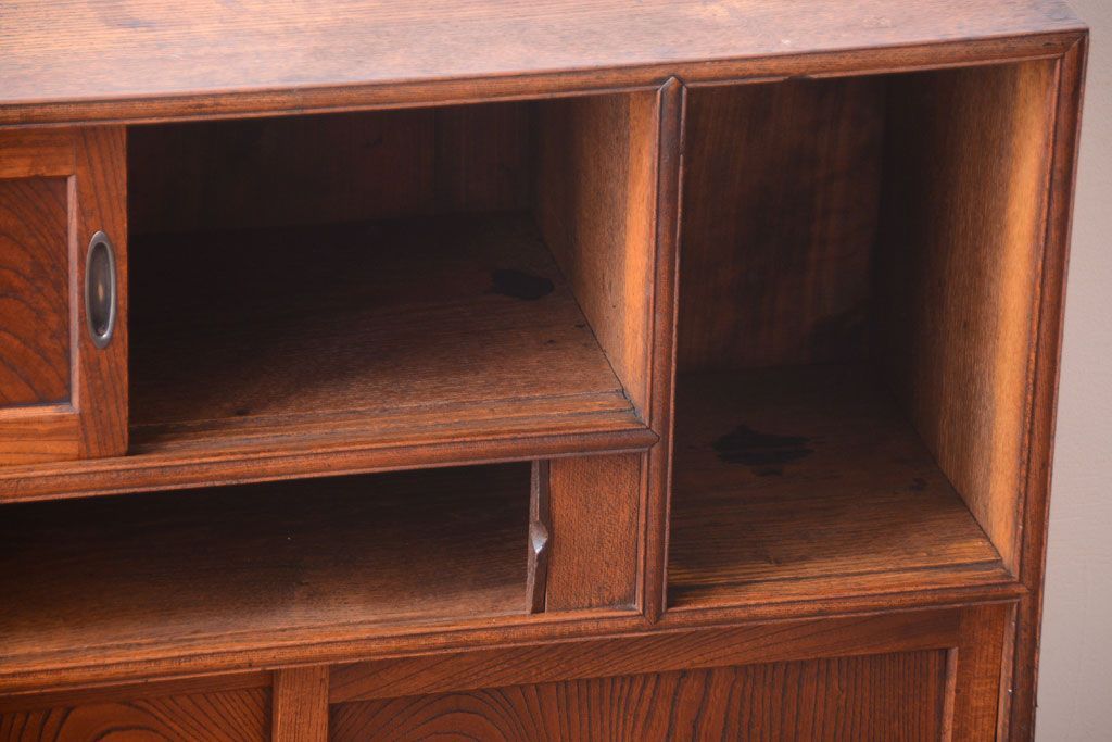 アンティーク家具　和製アンティーク　蛇腹戸付き!古い木の珍しい収納棚(戸棚)