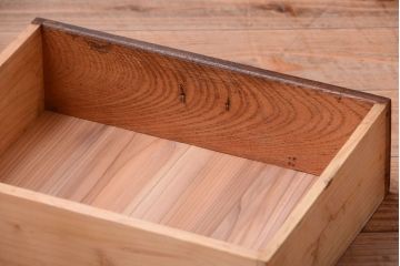 アンティーク家具　和製アンティーク　蛇腹戸付き!古い木の珍しい収納棚(戸棚)