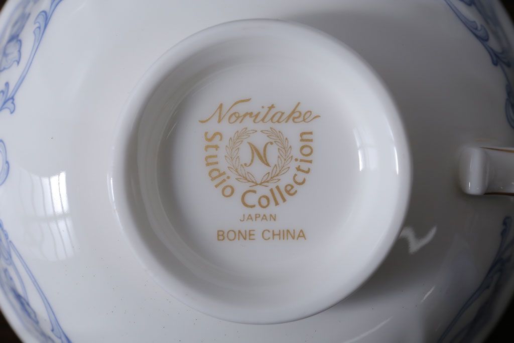 アンティーク雑貨　中古　ノリタケ(Noritake) スタジオコレクション　カップ&ソーサー3客セット(洋食器)