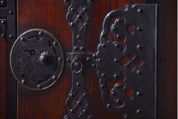 アンティーク家具　古民具・骨董　明治〜大正期　前面栗材!二段重ねのアンティーク米沢箪笥