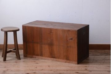 アンティーク家具　和製アンティーク　古い桐材のシンプルな時代箪笥ローボード(衣装箪笥)(1)
