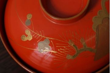 和製アンティーク　松竹梅の朱塗り椀5客セット