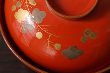 和製アンティーク　松竹梅の朱塗り椀5客セット