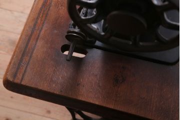 アンティーク家具　ジャンク品　イギリスアンティーク　インダストリアルシンガーミシン