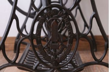 アンティーク家具　ジャンク品　イギリスアンティーク　インダストリアルシンガーミシン