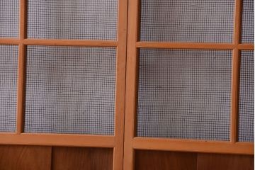 昭和レトロ　古い木製のアンティーク金網戸2枚セット