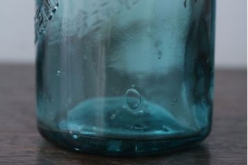 アンティーク雑貨　昭和レトロ　青色!気泡入りの古いガラス瓶3本セット(1)
