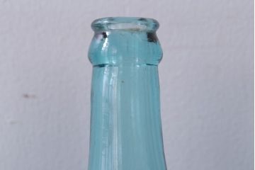 アンティーク雑貨　昭和レトロ　青色!気泡入りの古いガラス瓶3本セット(2)