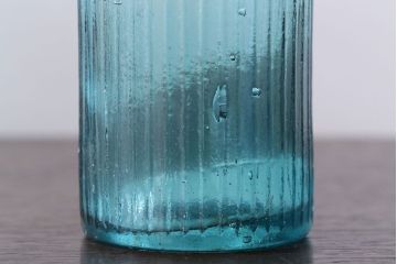 アンティーク雑貨　昭和レトロ　青色!気泡入りの古いガラス瓶3本セット(2)