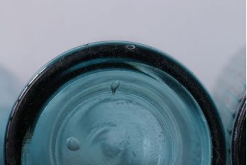 アンティーク雑貨　昭和レトロ　青色!気泡入りの古いガラス瓶3本セット(2)