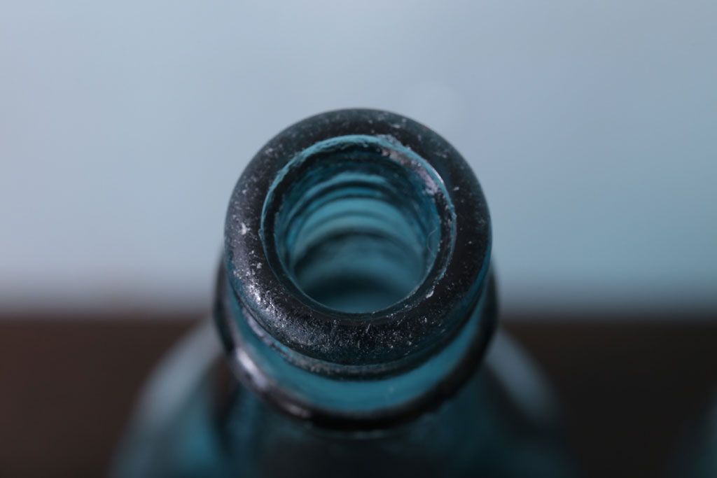 アンティーク雑貨　アンティーク　青色!気泡入りの古いガラス瓶3本セット(1)