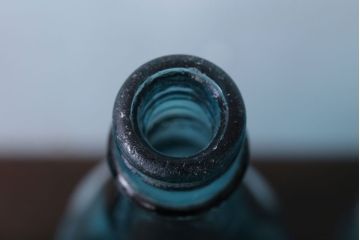 アンティーク雑貨　アンティーク　青色!気泡入りの古いガラス瓶3本セット(1)